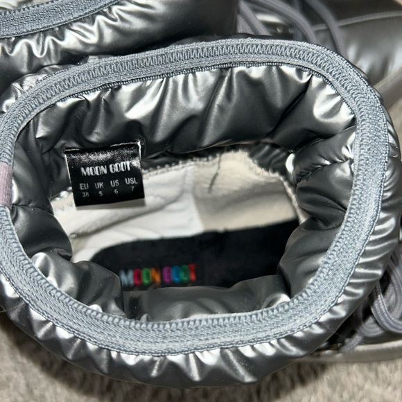 MOON BOOT Size 6 - Picture 6 of 8